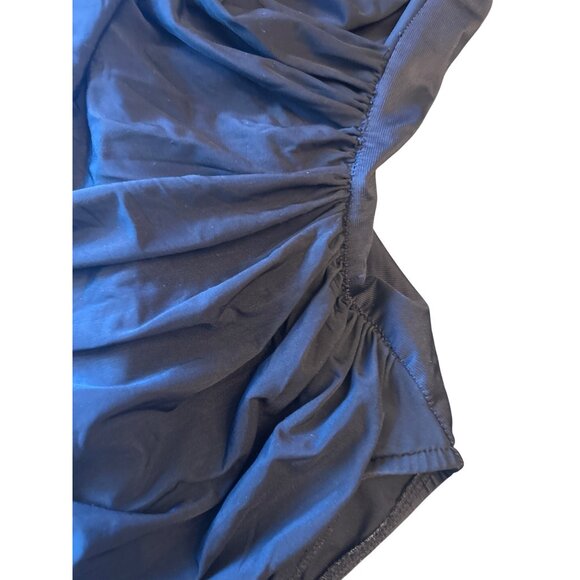 Miraclesuit Womens One-Piece Swimsuit Size 14 Black Nylon & Lycra Blend - Picture 2 of 8